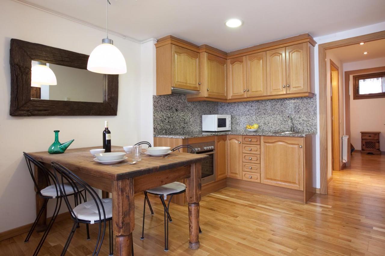 Apartment Mountain View Lodge: Retreat With Fireplace And Wi-fi Llanars